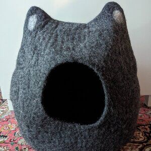 Felt Cat Bed